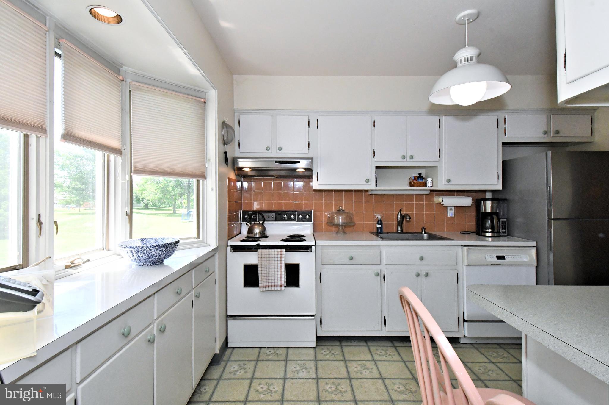 1002 Telegraph Road Perkasie, PA 18944 - Photo 17 of 47