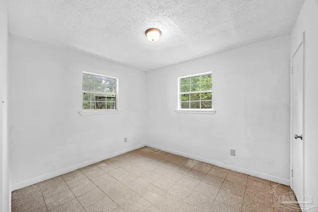 $114,900 | 914 Twinbrook Avenue, Pensacola, FL 32505