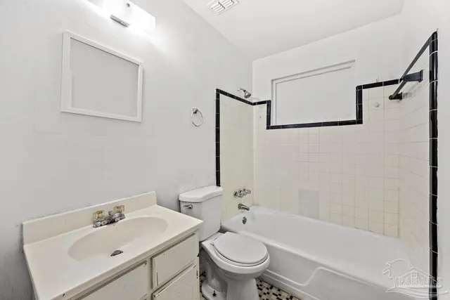 $114,900 | 914 Twinbrook Avenue, Pensacola, FL 32505