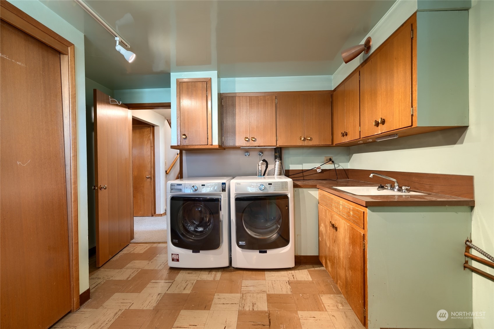 16256 Kamb Road Mount Vernon, WA 98273 - Photo 31 of 34 Gallery Image 31