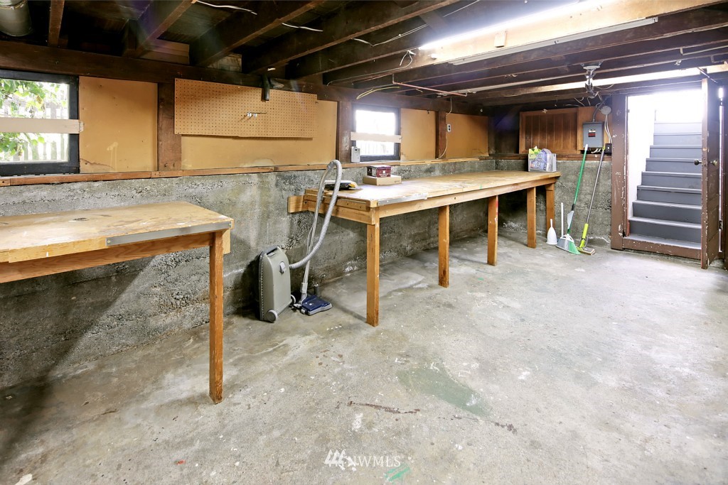 718 North 83rd Street Seattle, WA 98103 - Photo 13 of 17 Gallery Image 13