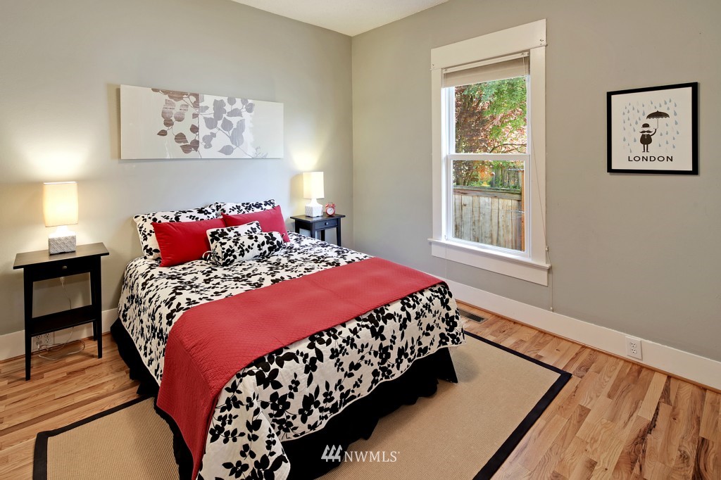 718 North 83rd Street Seattle, WA 98103 - Photo 9 of 17 Gallery Image 9