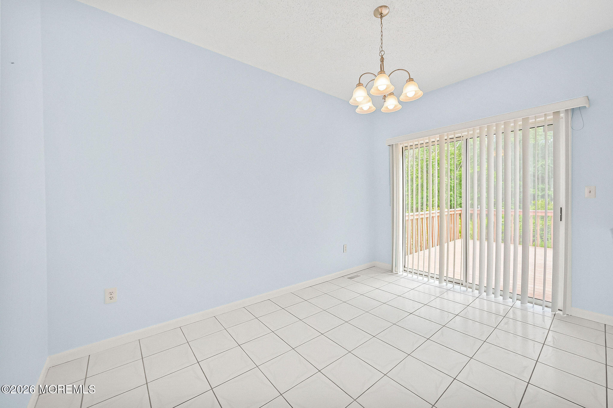 38 Azimuth Court, Unit 128 Holmdel, NJ 07733 - Photo 10 of 32 38_azimuth_ct_010