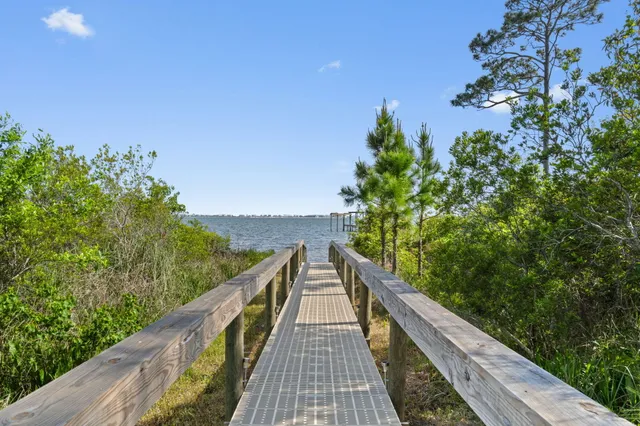 $350,000 | 7475 Soundshore Drive, Navarre, FL 32566