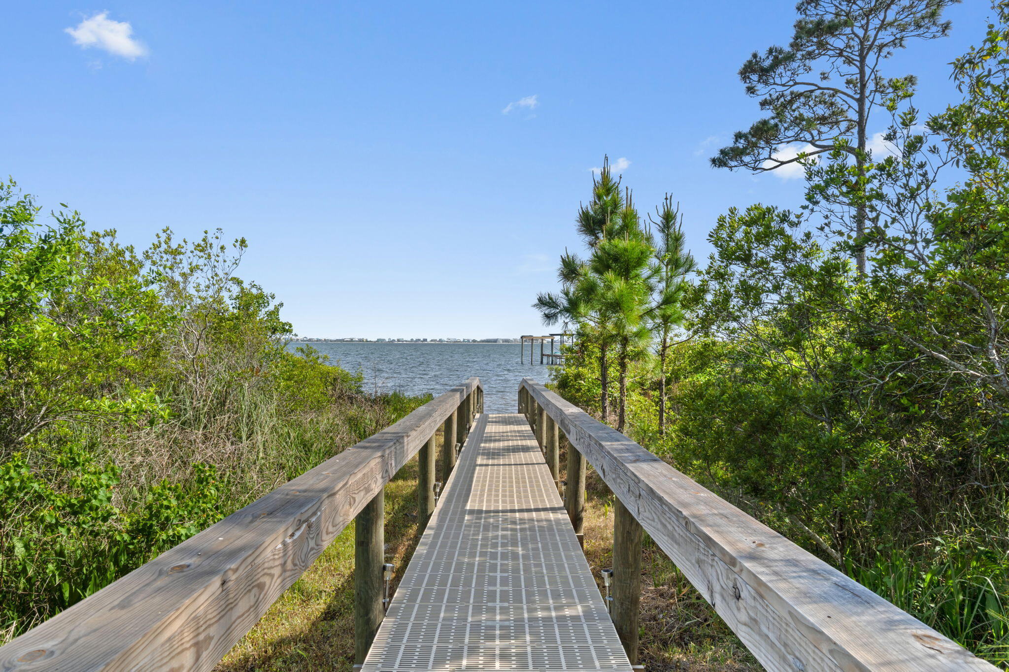 7475 Soundshore Drive Navarre, FL 32566 - Photo 34 of 35 a view of balcony and yard