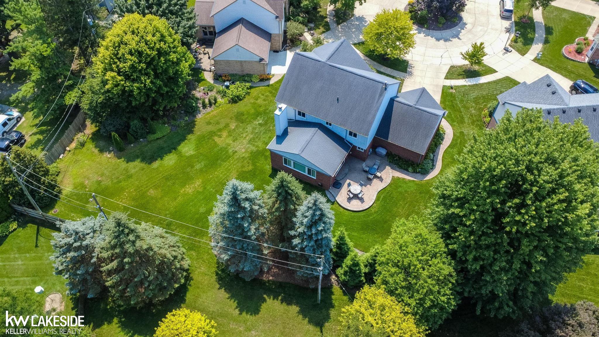 2925 Manorwood Road Troy, MI 48085 - Photo 64 of 70 50184901-e2e3acdf-33e3-4cf0-8f8b-083f02ab8530.JPG