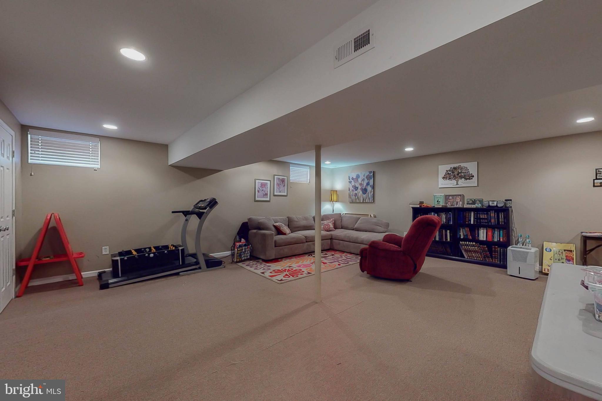 6313 Benhurst Road Baltimore, MD 21209 - Photo 25 of 31