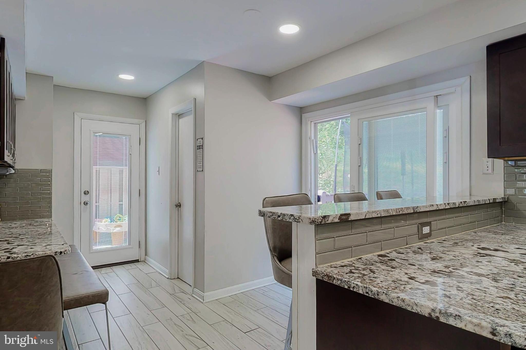 6313 Benhurst Road Baltimore, MD 21209 - Photo 7 of 31