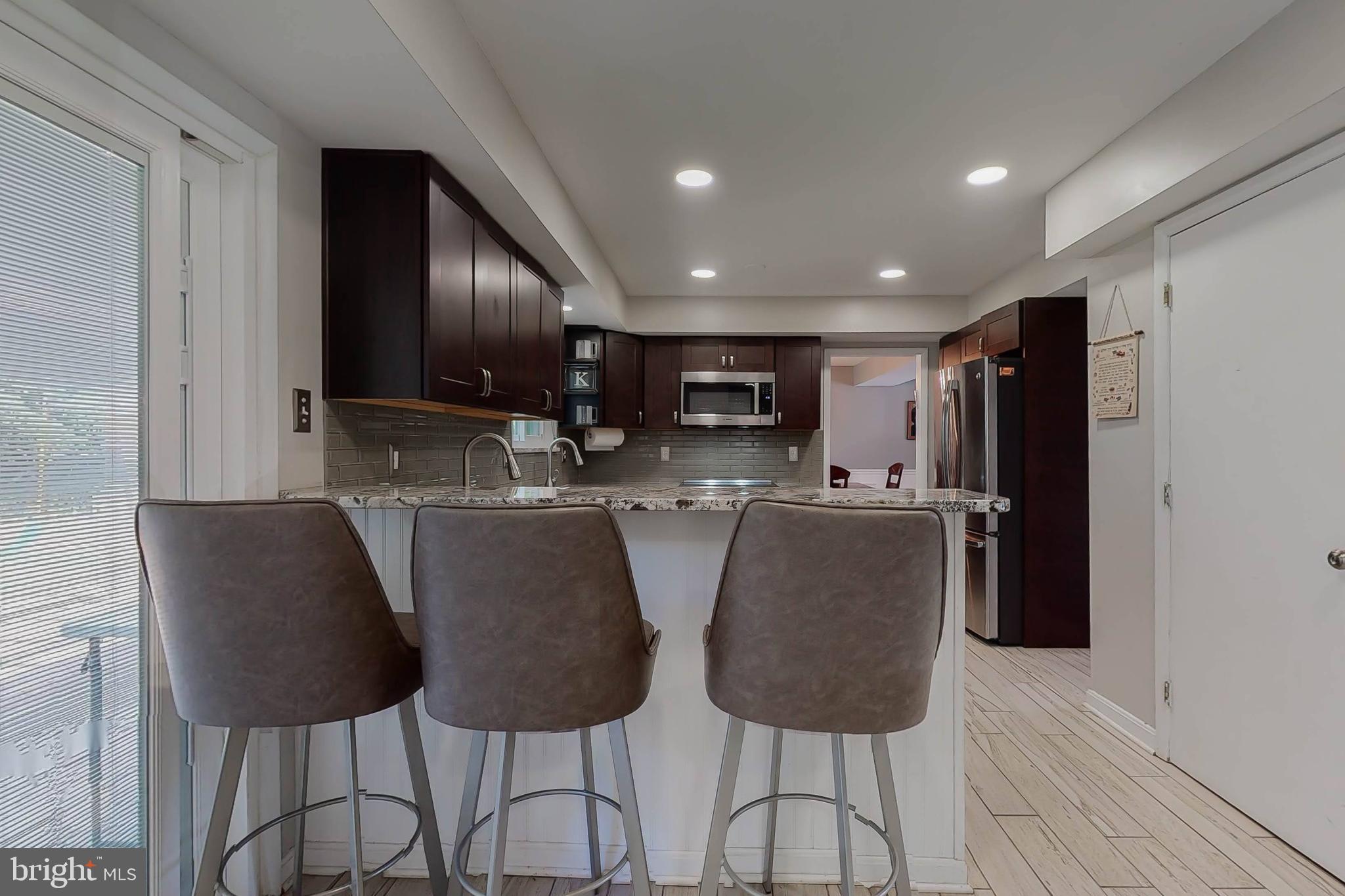 6313 Benhurst Road Baltimore, MD 21209 - Photo 8 of 31