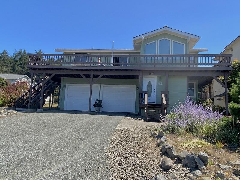 56 Sea View Road Whitethorn, CA 95589 - Photo 2 of 13