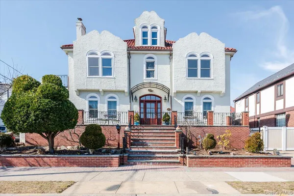 $2,149,000 | 211 Laurelton Boulevard, Long Beach, NY 11561