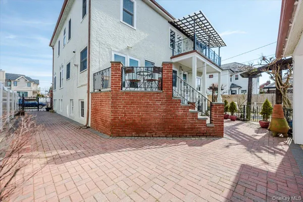 $2,149,000 | 211 Laurelton Boulevard, Long Beach, NY 11561