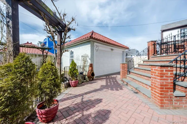 $2,149,000 | 211 Laurelton Boulevard, Long Beach, NY 11561