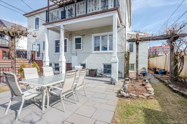 $2,149,000 | 211 Laurelton Boulevard, Long Beach, NY 11561