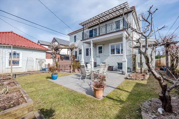 $2,149,000 | 211 Laurelton Boulevard, Long Beach, NY 11561