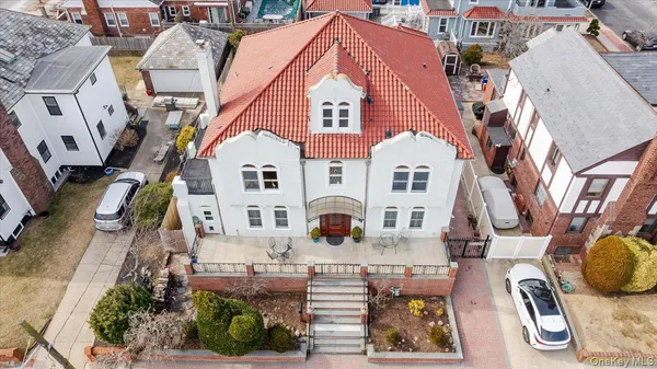 $2,149,000 | 211 Laurelton Boulevard, Long Beach, NY 11561