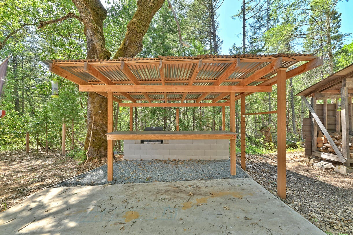 646 Winona Road Grants Pass, OR 97526 - Photo 31 of 40 DSC_9973