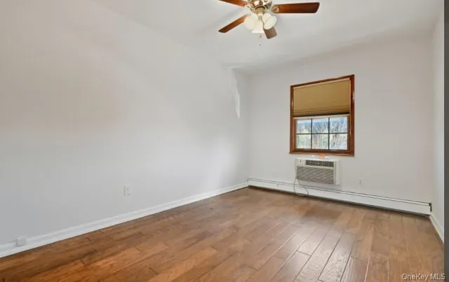 $849,000 | 14-14 Bonnie Lane | Bay Terrace