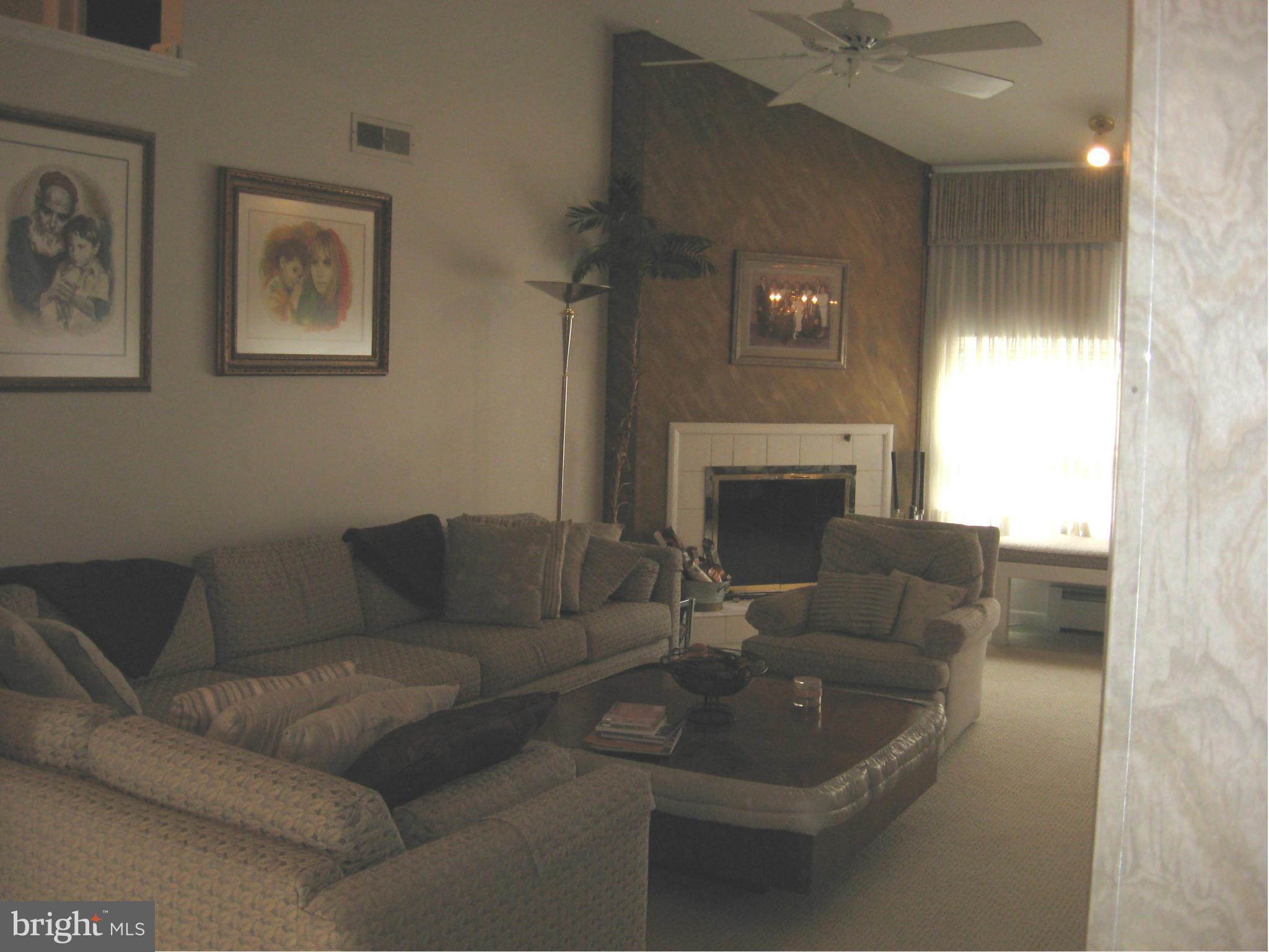 2504 Larryvale Road Baltimore, MD 21209 - Photo 5 of 26 Interior (General)