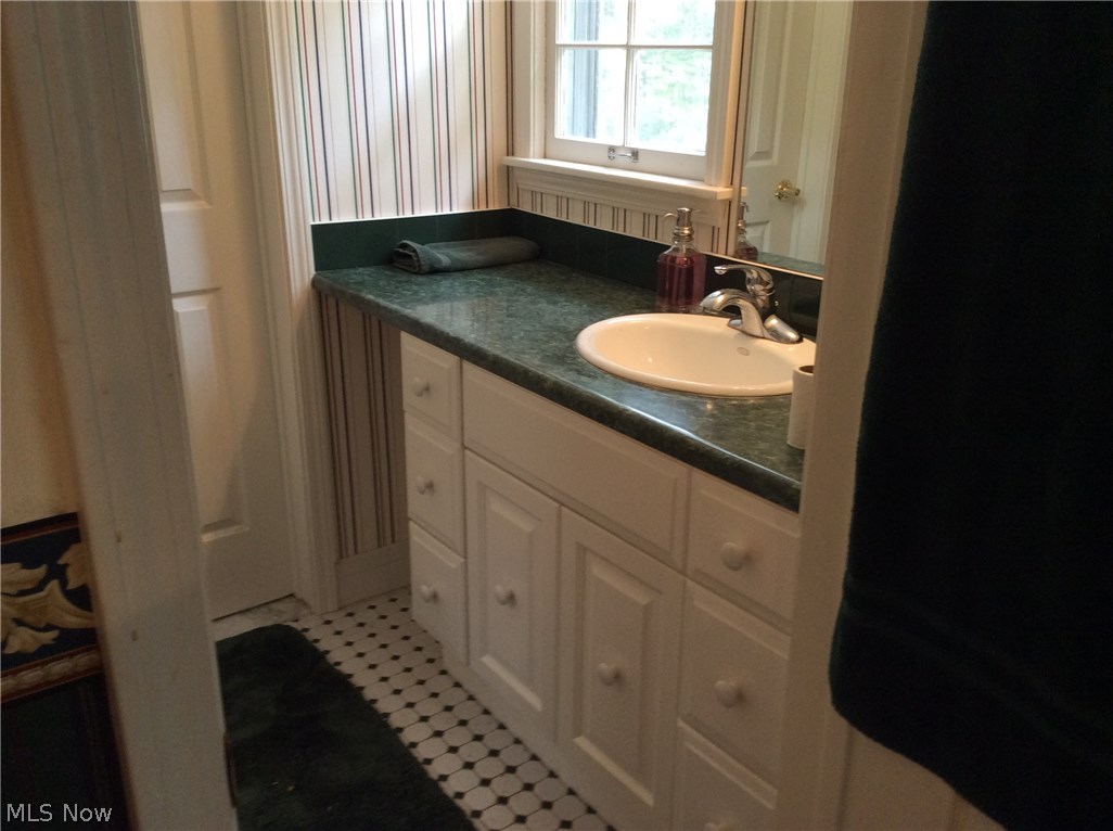 8372 Chagrin Road Chagrin Falls, OH 44023 - Photo 20 of 25 Gallery Image 20