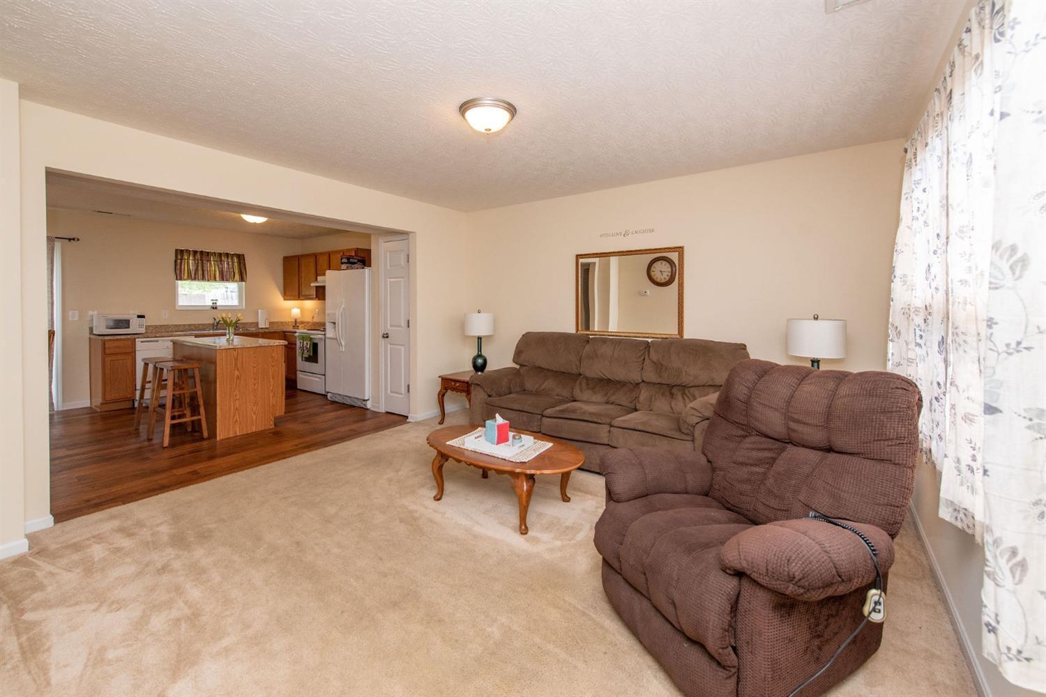 592 Diamond Loop Middletown, OH 45044 - Photo 4 of 37
