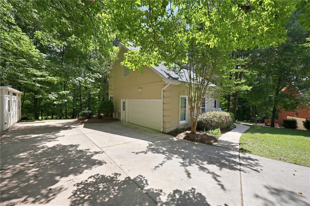 3205 Rider Court Jamestown, NC 27282 - Photo 4 of 46