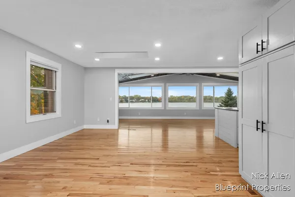 $599,900 | 7093 Peninsula Drive Northeast, Rockford, MI 49341