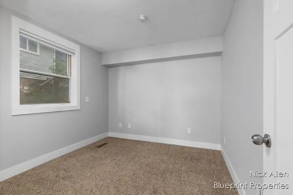 $599,900 | 7093 Peninsula Drive Northeast, Rockford, MI 49341