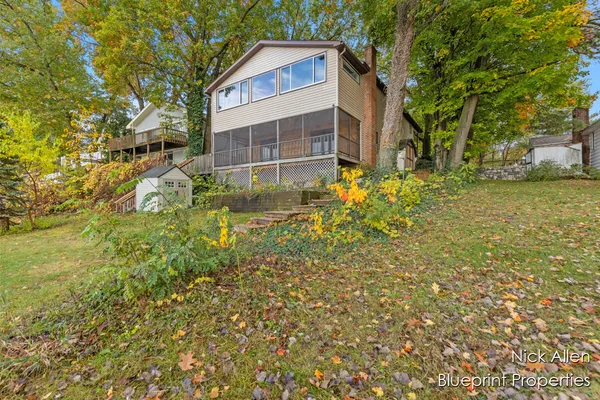 $599,900 | 7093 Peninsula Drive Northeast, Rockford, MI 49341