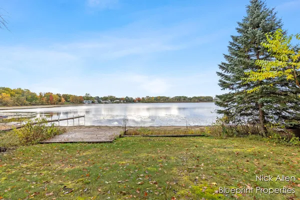 $599,900 | 7093 Peninsula Drive Northeast, Rockford, MI 49341