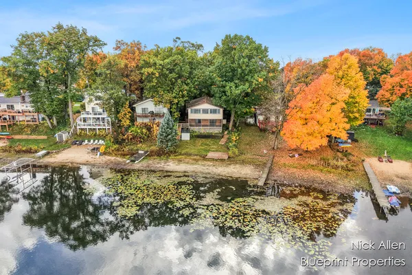 $599,900 | 7093 Peninsula Drive Northeast, Rockford, MI 49341
