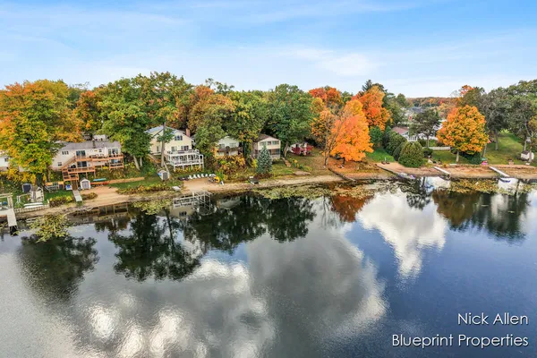 $599,900 | 7093 Peninsula Drive Northeast, Rockford, MI 49341