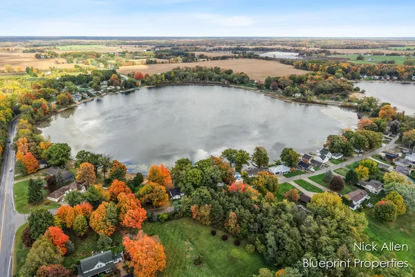 $599,900 | 7093 Peninsula Drive Northeast, Rockford, MI 49341