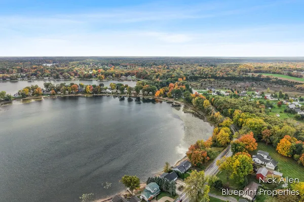 $599,900 | 7093 Peninsula Drive Northeast, Rockford, MI 49341