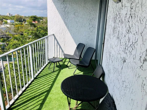 $2,350 | 650 Northeast 64th Street, Unit G609, Miami, FL 33138