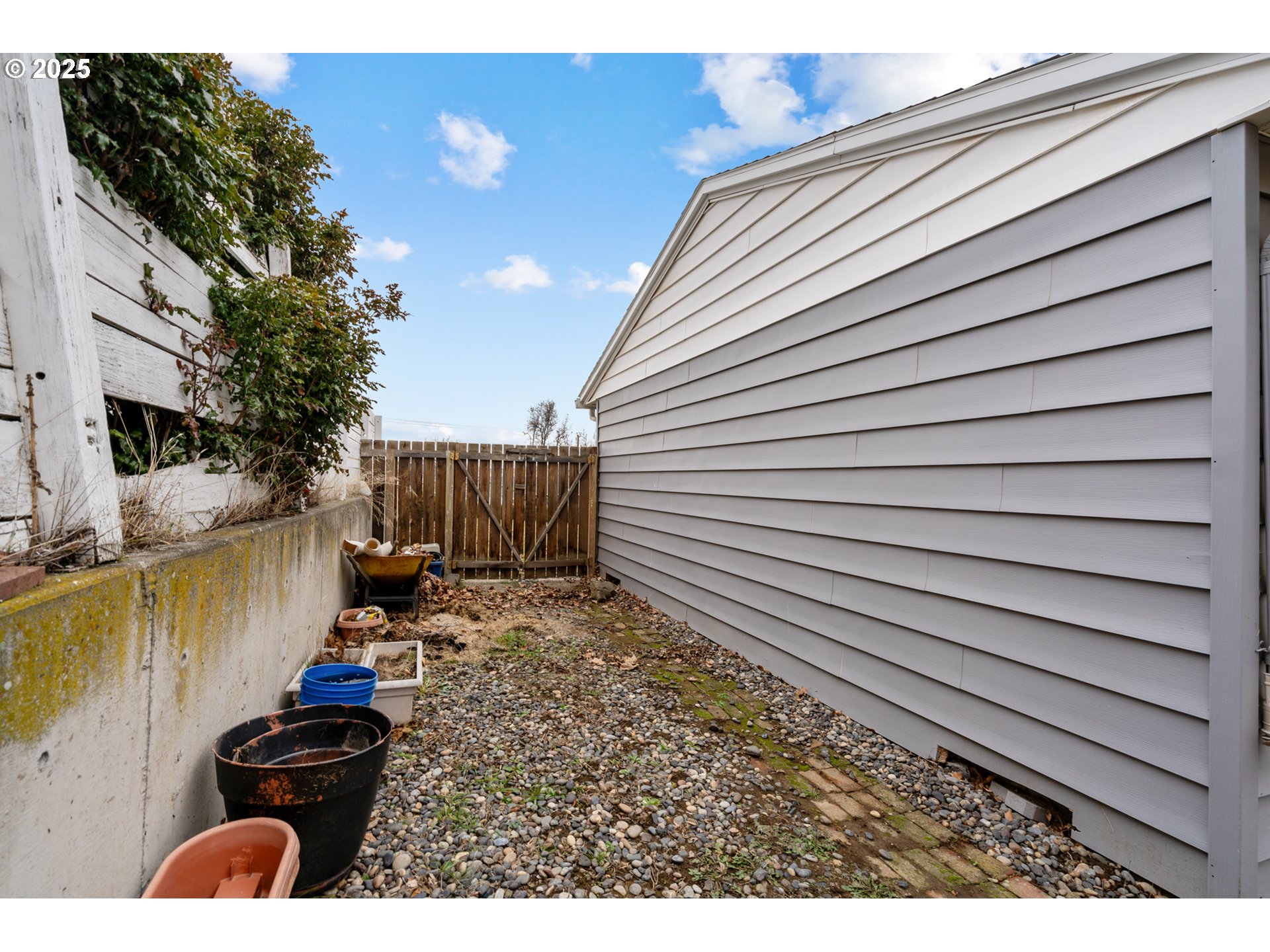 2409 Southwest Olson Avenue Pendleton, OR 97801 - Photo 9 of 22 Gallery Image 9
