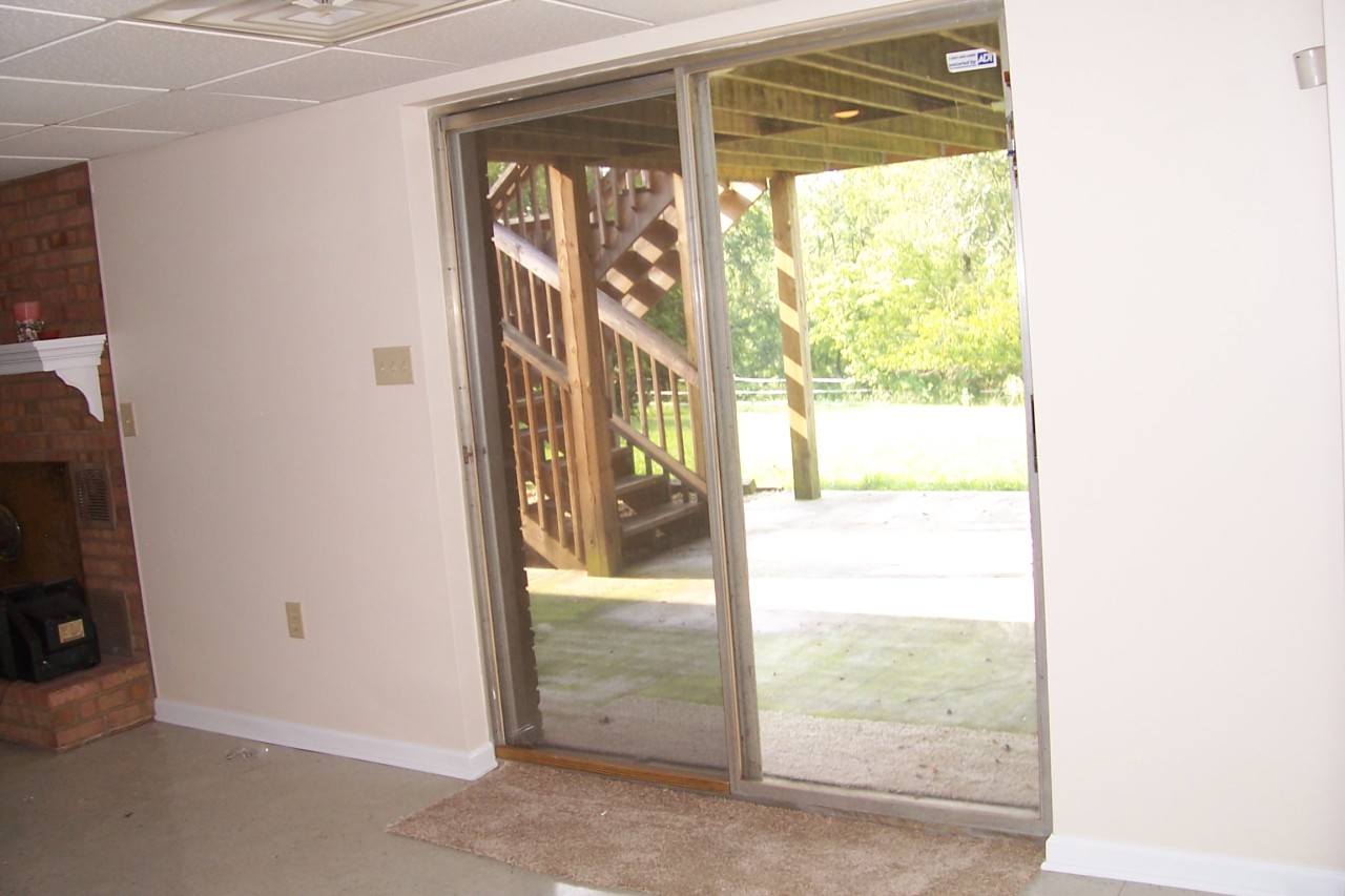 2470 Highland Road Roanoke, VA 24014 - Photo 9 of 12 a view of front door