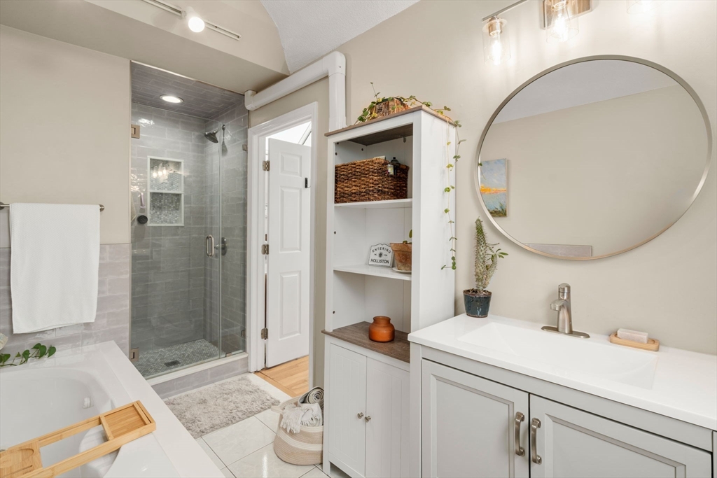 13 Fayette Street, Unit 3 Beverly, MA 01915 - Photo 13 of 26