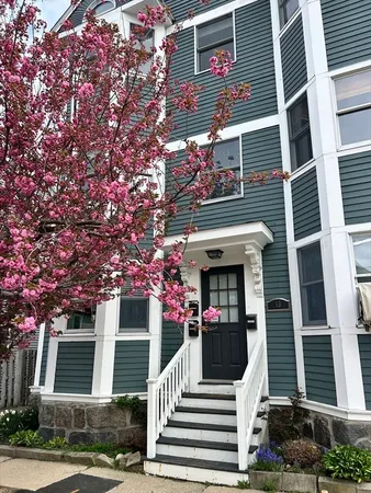 $649,000 | 13 Fayette Street, Unit 3, Beverly, MA 01915