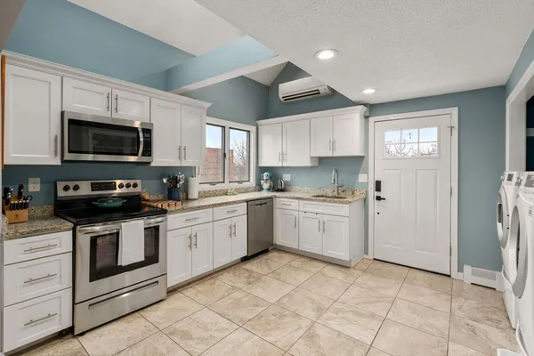 $649,000 | 13 Fayette Street, Unit 3, Beverly, MA 01915