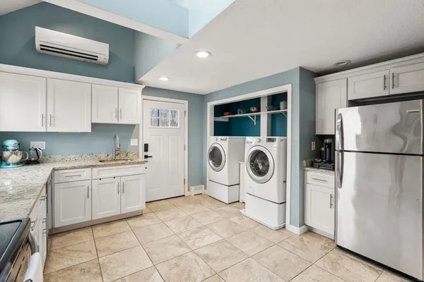 $649,000 | 13 Fayette Street, Unit 3, Beverly, MA 01915