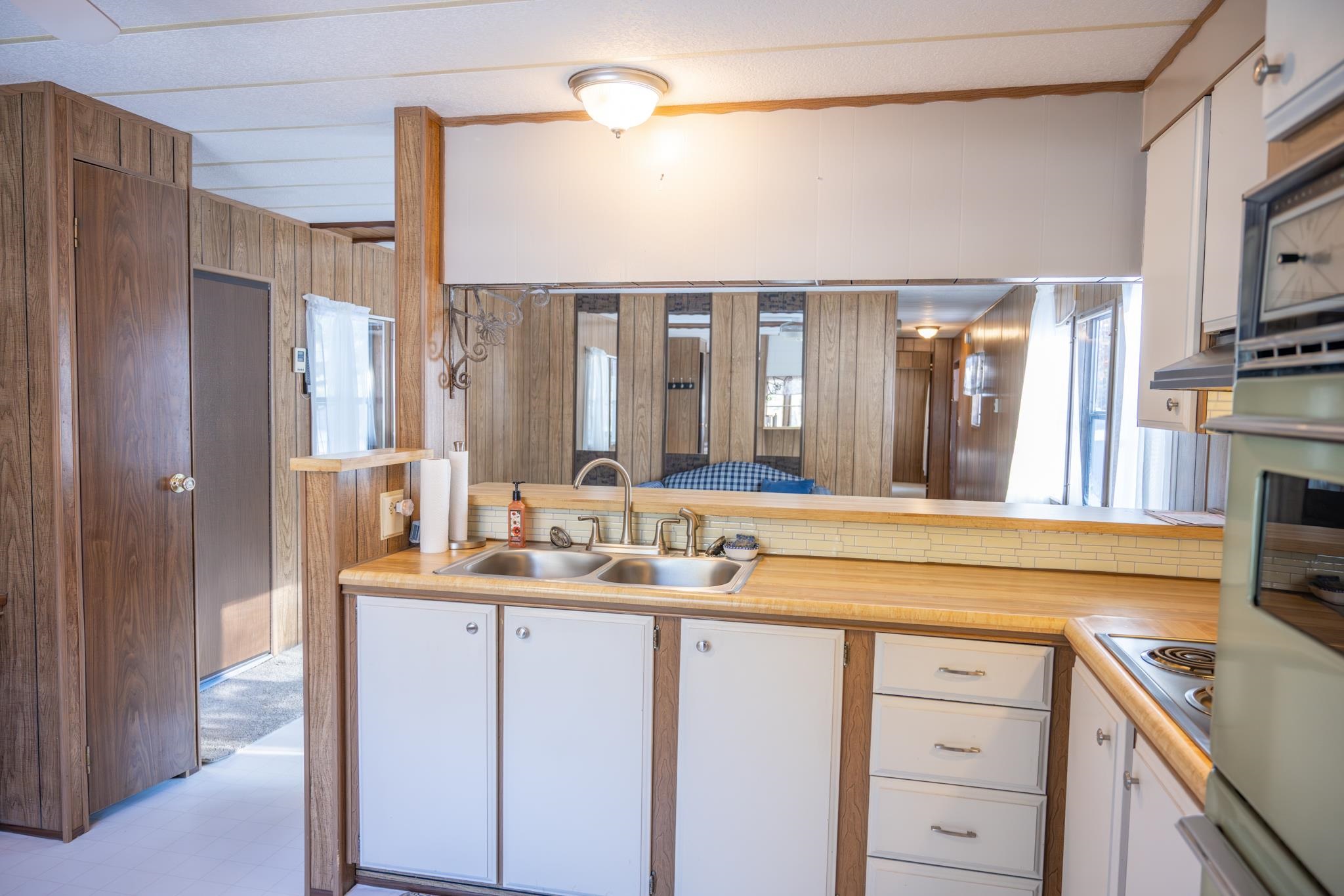 4 Raccoon Mauston, WI 53948 - Photo 9 of 40