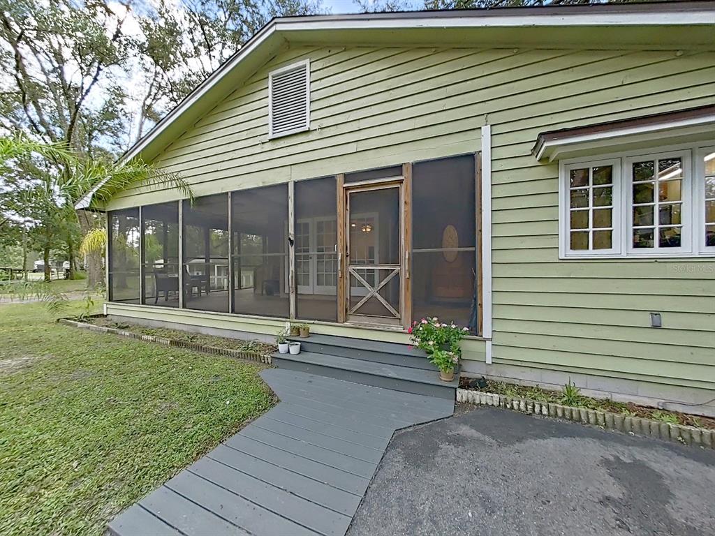 6075 Country Club Road Zephyrhills, FL 33544 - Photo 35 of 42 Gallery Image 35
