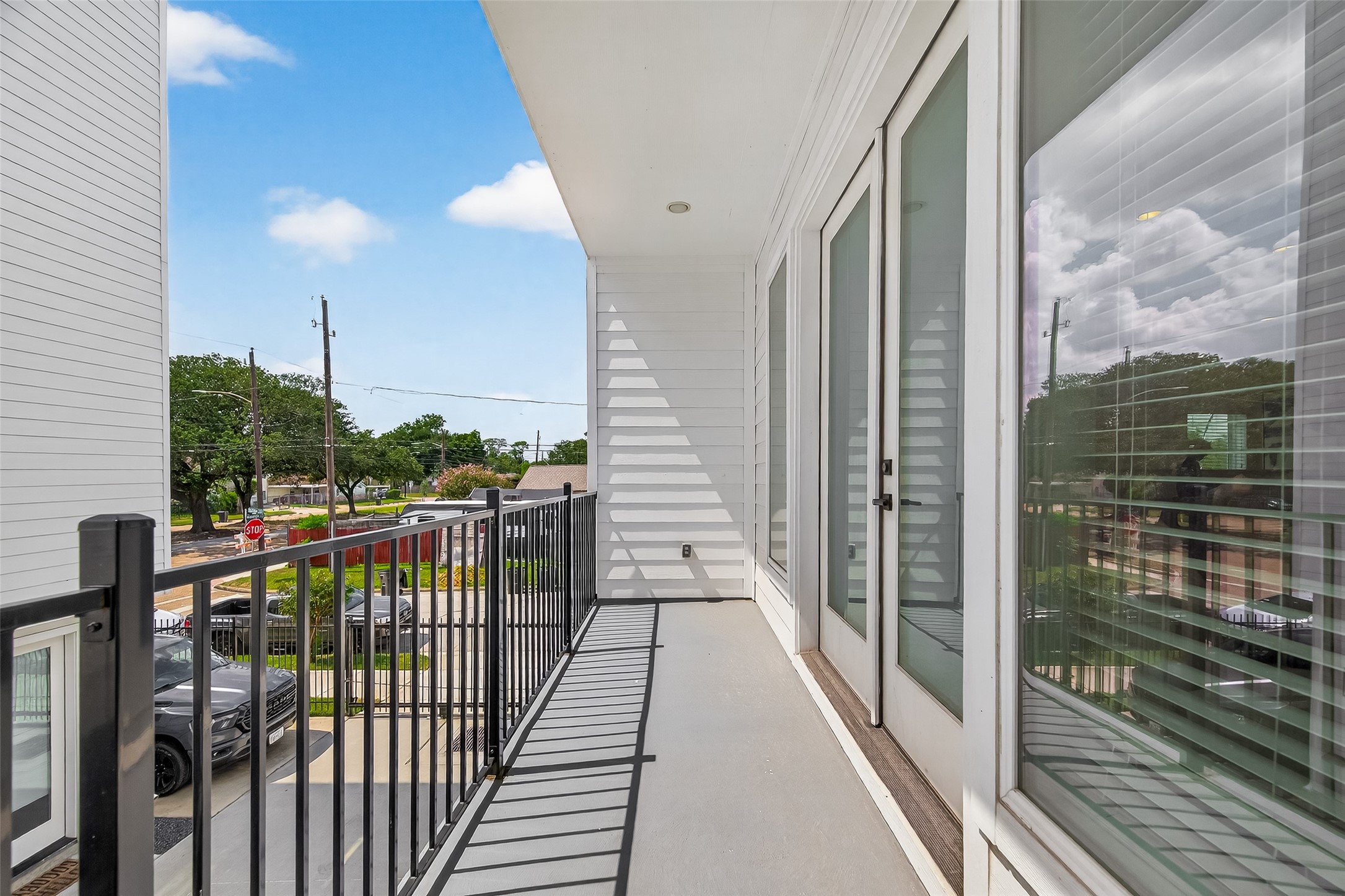 4806 Gano Street, Unit C Houston, TX 77009 - Photo 14 of 30 Balcony on 2nd level