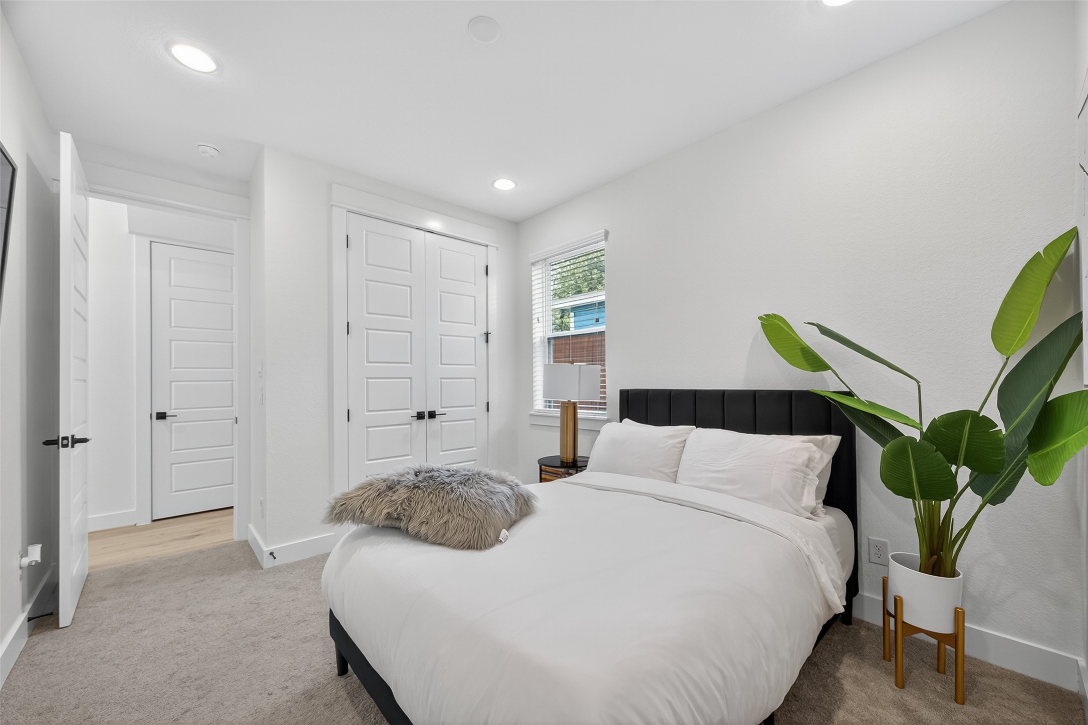 4806 Gano Street, Unit C Houston, TX 77009 - Photo 18 of 30 Another view of 1st floor guest bed