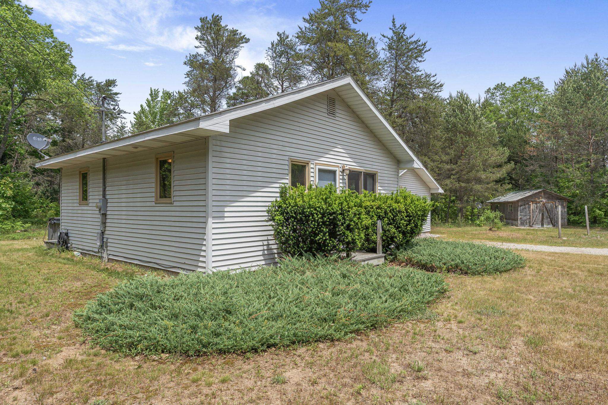 14764 Cinder Road Beulah, MI 49617 - Photo 39 of 43