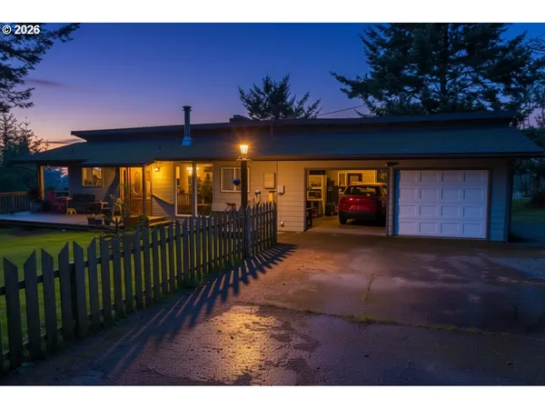 $465,000 | 94268 6th Street, Gold Beach, OR 97444