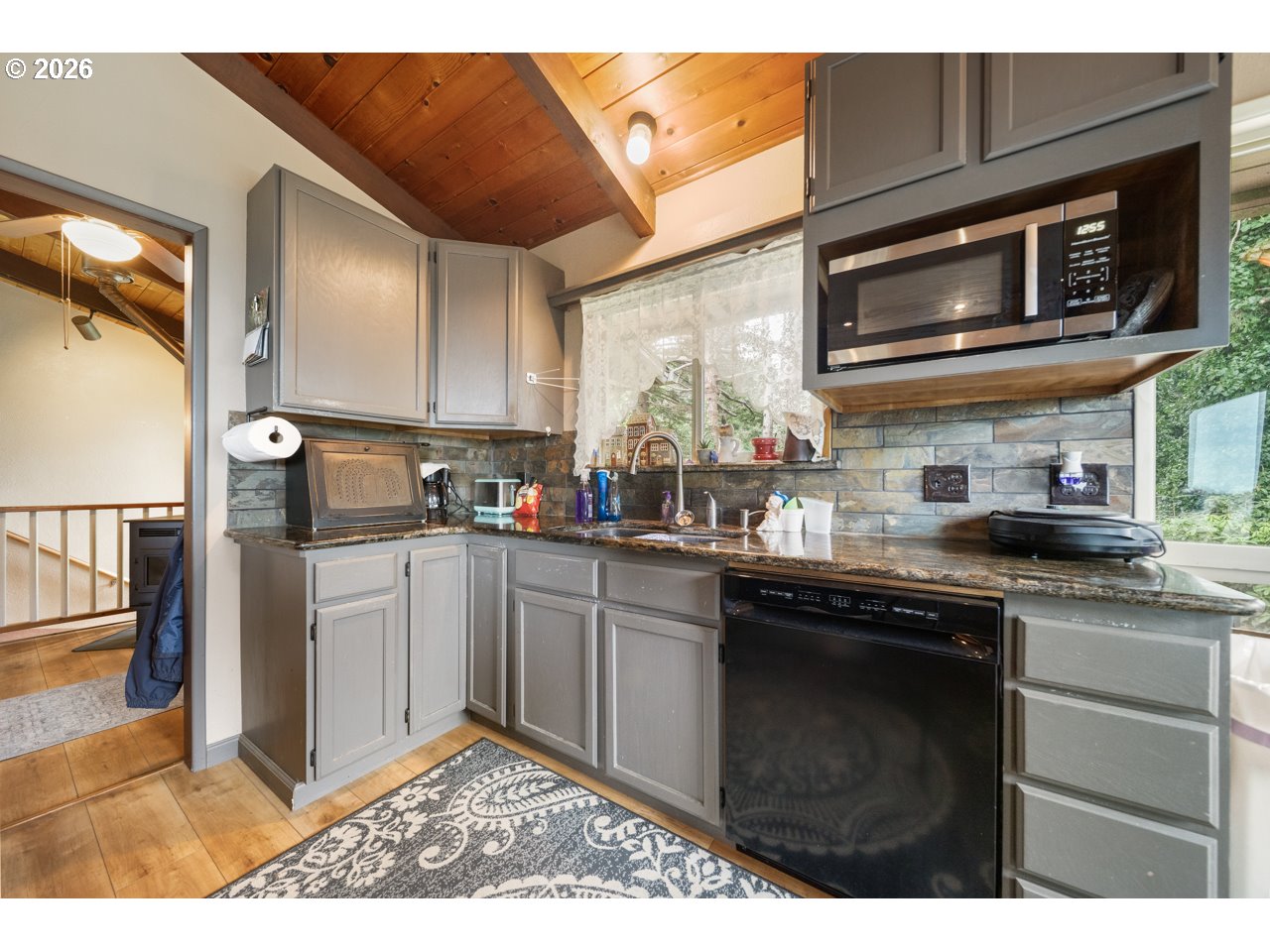 94268 6th Street Gold Beach, OR 97444 - Photo 11 of 45