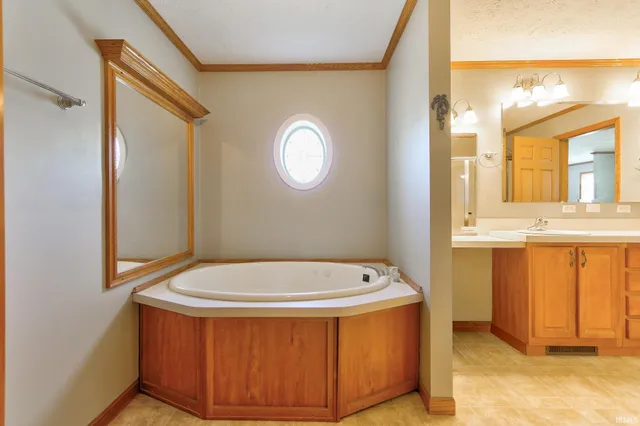 $315,000 | 9596 West 575 South, Owensville, IN 47665