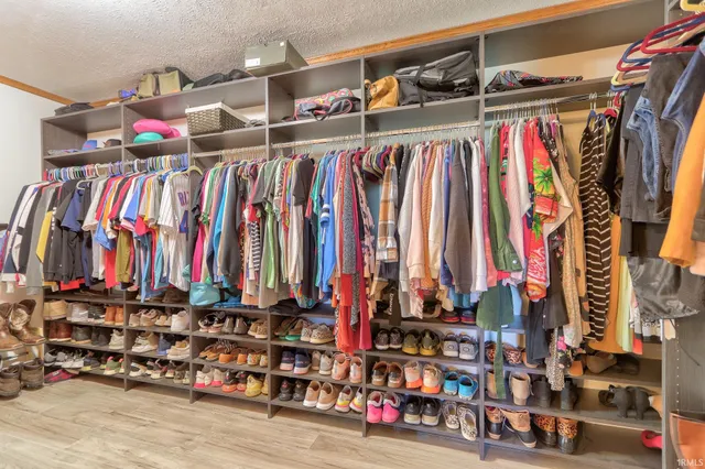 $315,000 | 9596 West 575 South, Owensville, IN 47665